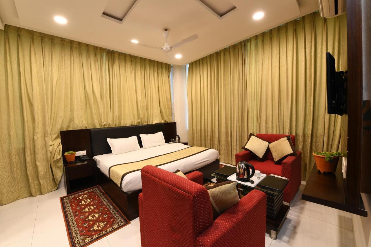 Madhav Muskan Residency Mathura Kültér fotó