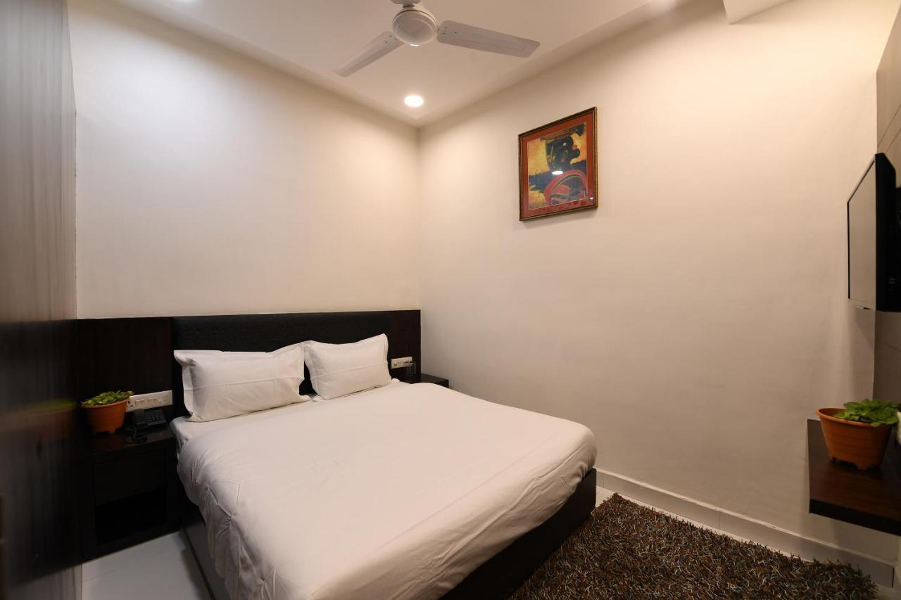 Madhav Muskan Residency Mathura Kültér fotó